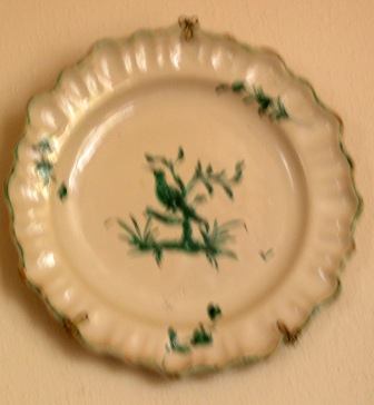 Assiette, Moustiers Ferrat, XVIIIe